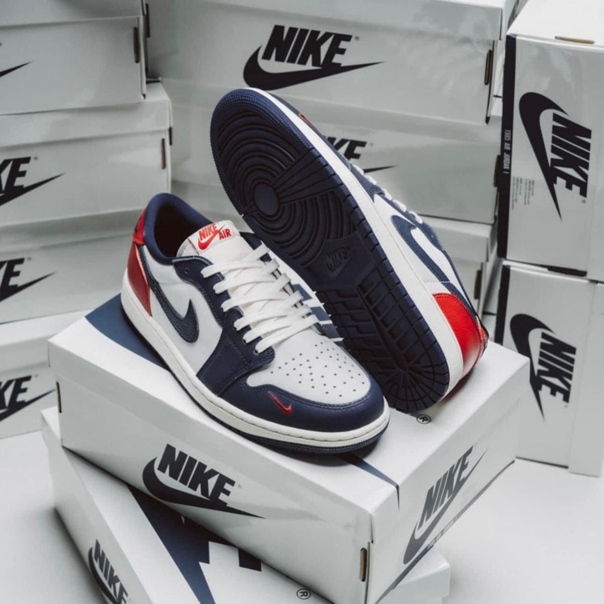 Zapatilla Jordan Low 1 Premium  Retro Low OG 'Howard University'